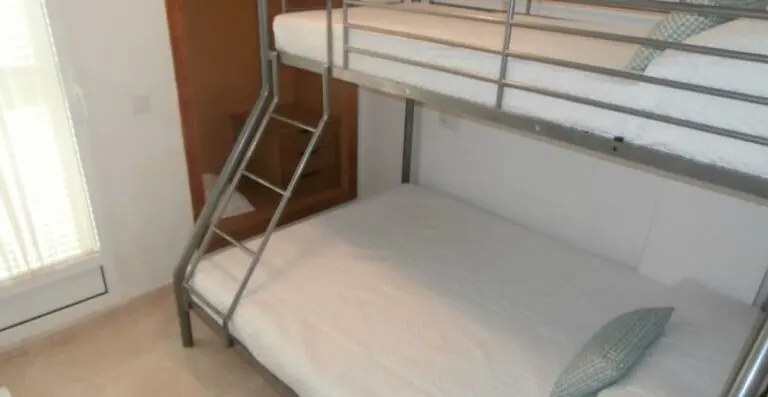 Dormitorio y su mobiliario