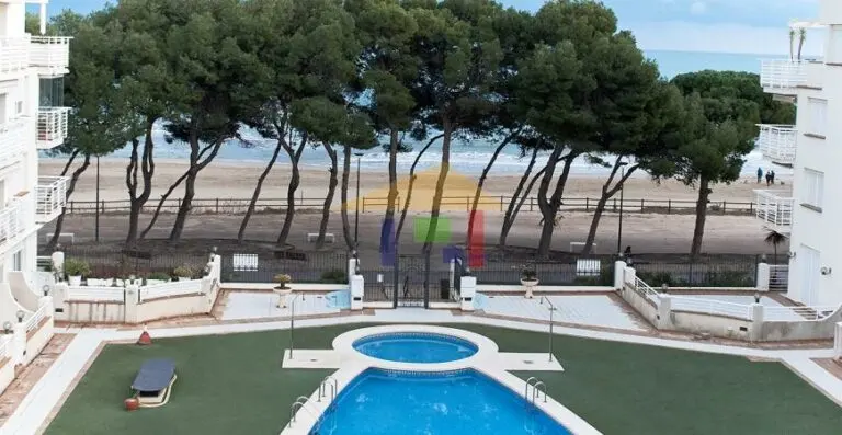 Piscina y zona exterior · Vista 5