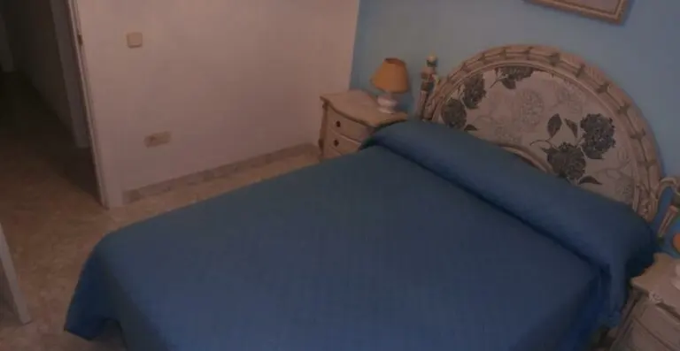 Dormitorio y su mobiliario · Vista 15