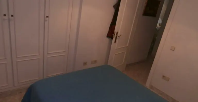 Dormitorio y su mobiliario · Vista 16