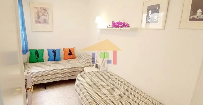 Dormitorio y su mobiliario · Vista 21