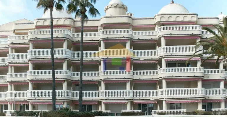 Fachada y exterior del edificio · Vista 2
