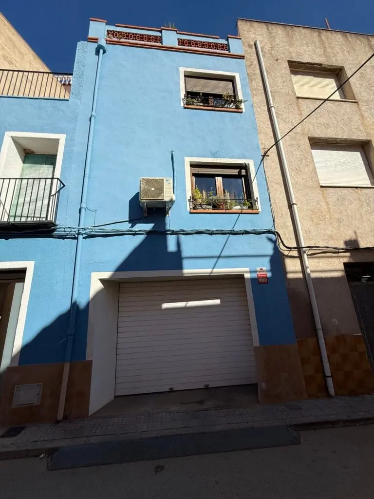 Fachada y exterior de la vivienda · Moderna casa en alcalá de chivert