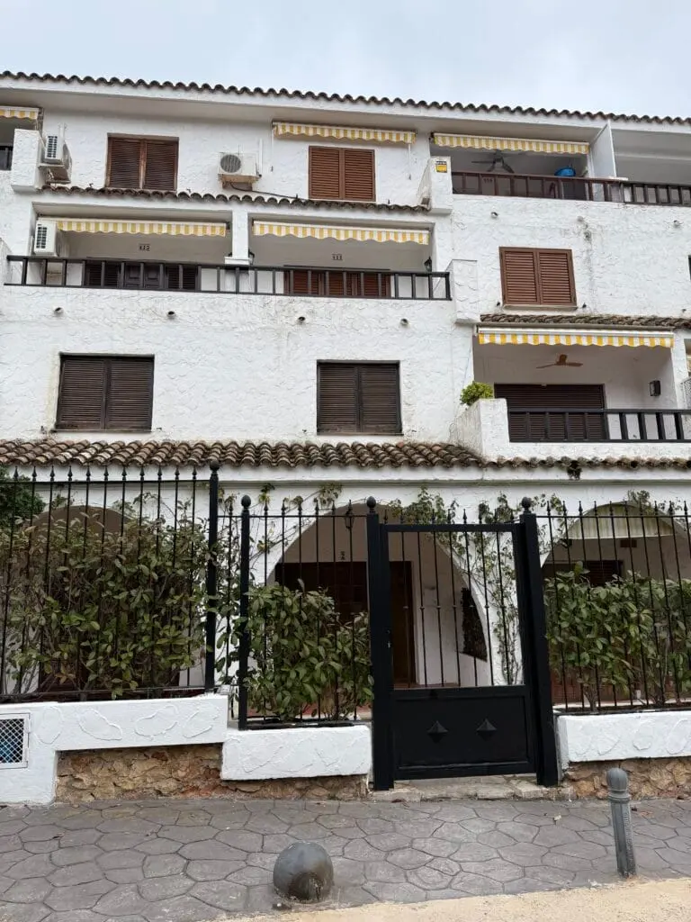Fachada y exterior de la vivienda · Arcos i - playa las fuentes