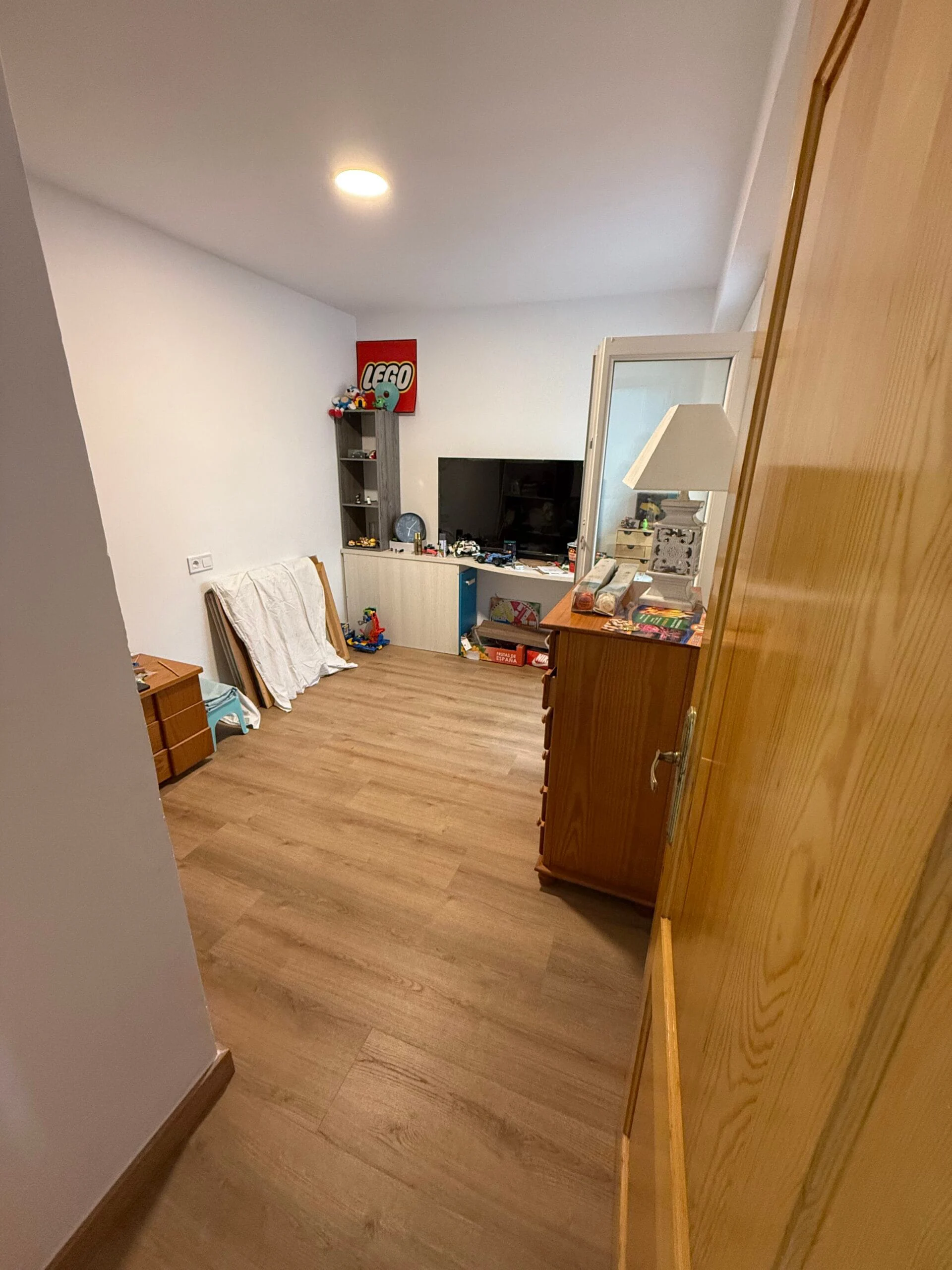 Acceso y distribución de la vivienda · Duplex en el centro del pueblo