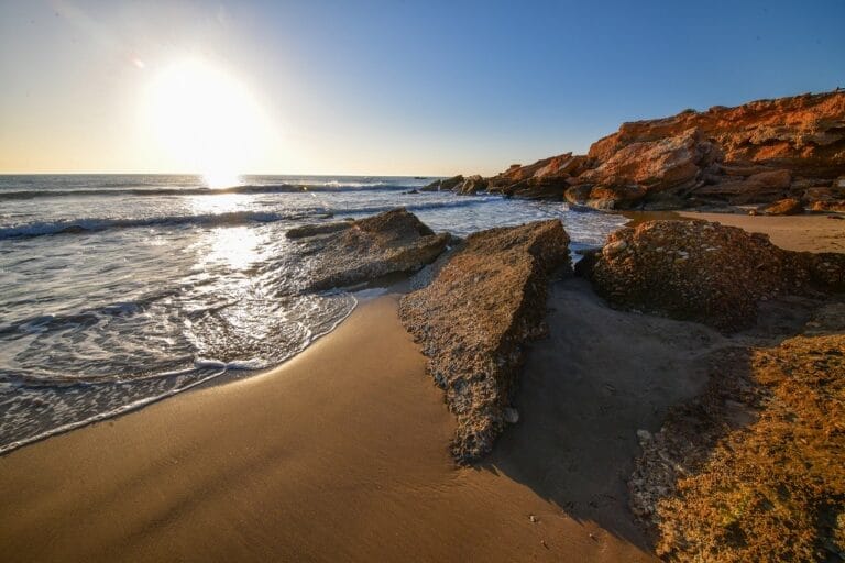 Playa al atardecer