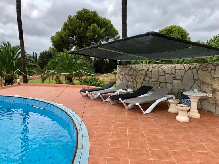Piscina y su entorno · Chalet en tossalet · Vista 27