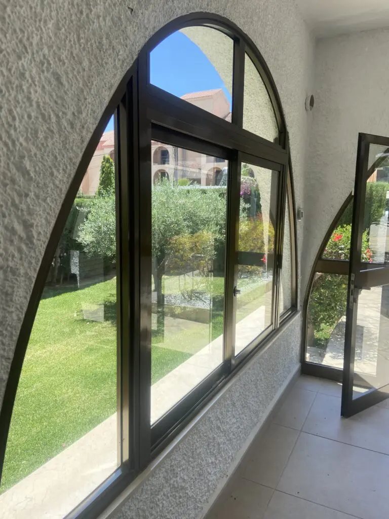 Pasillo y distribución interior · Vista 11