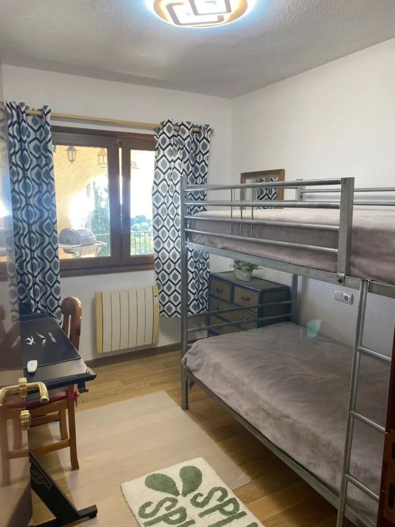 Dormitorio y su mobiliario · Vista 26