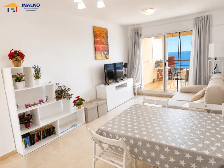 Salón de la vivienda · Vista mar bloq. c 2º v - playa cargador