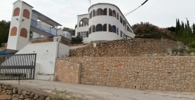Fachada y exterior del edificio