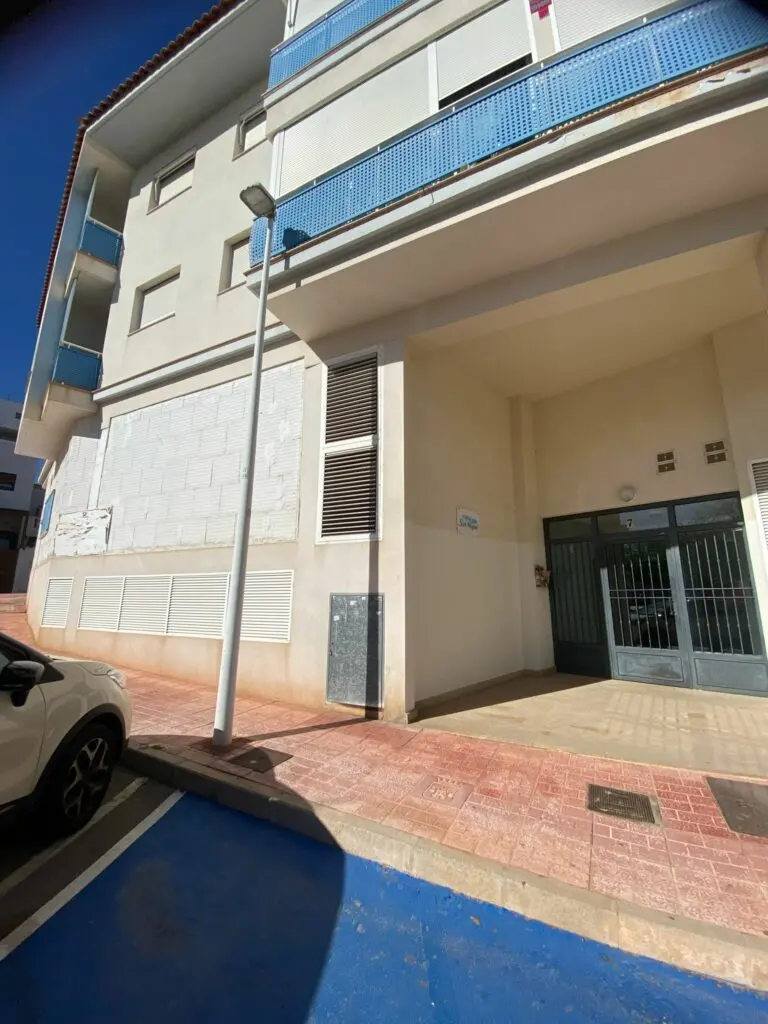 Fachada y exterior del edificio · Vista 3