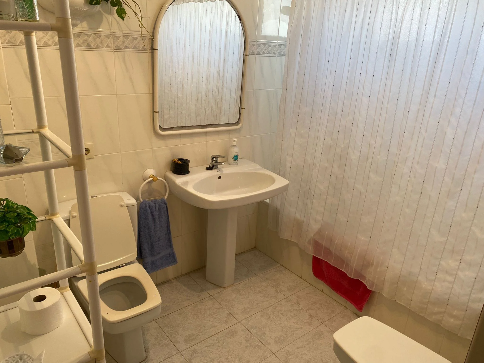 Baño de la vivienda · Fabuloso adosado en fuentemar