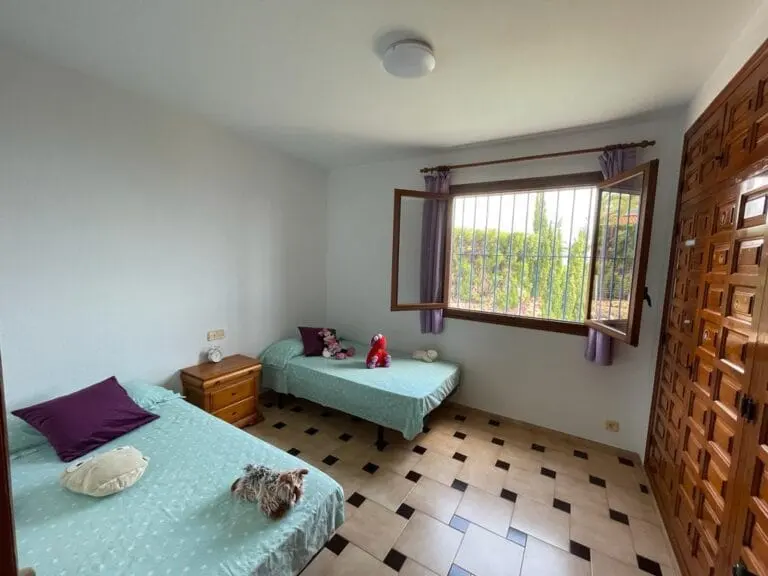 Dormitorio de la vivienda · Fantástico chalet con parcela en raco del vale · Vista 16