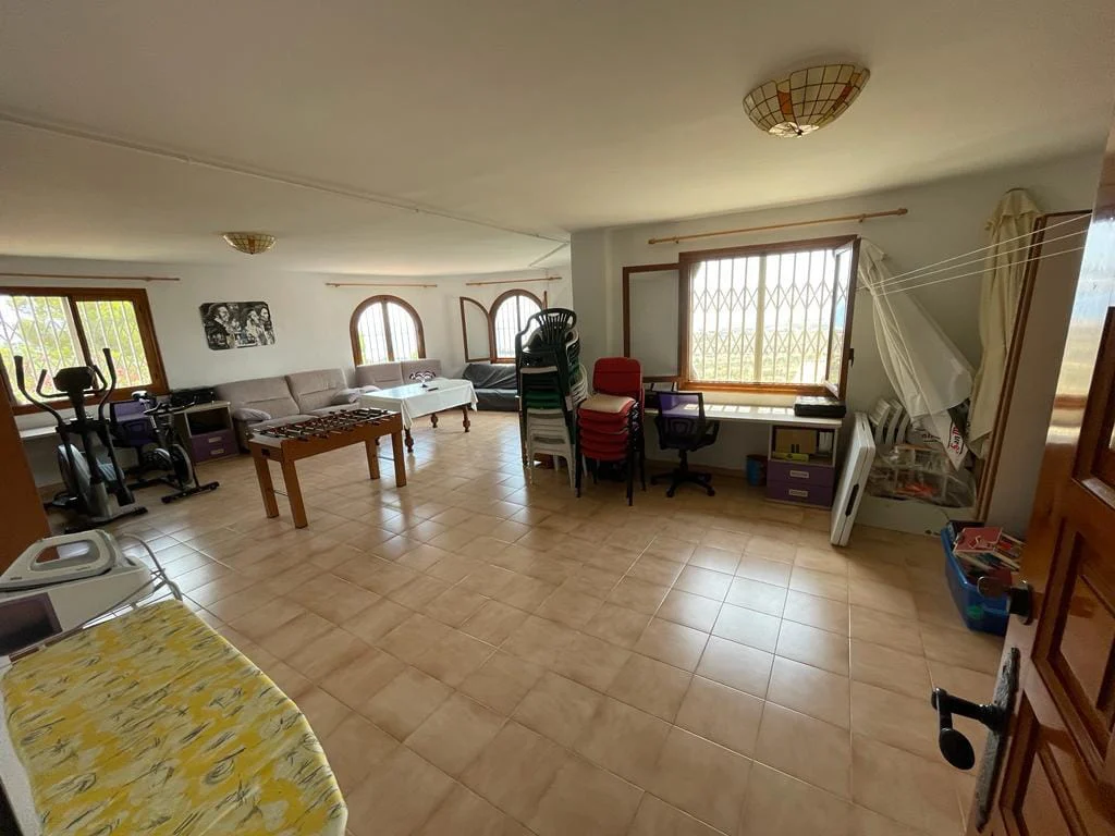Salón de la vivienda · Fantástico chalet con parcela en raco del vale