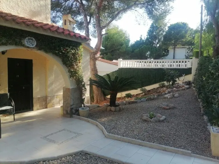 Fachada y exterior del edificio · Vista 42