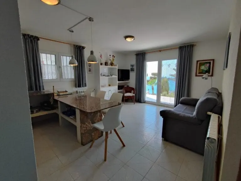 Zona de comedor · Fabuloso chalet ( pinar )