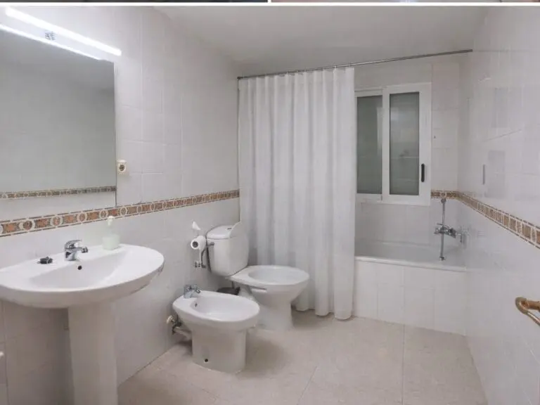 Baño de la vivienda · Espectacular piso centrico
