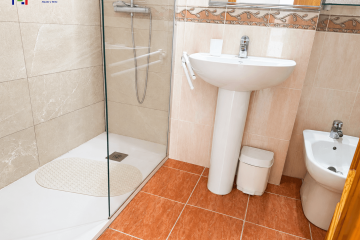 BAÑOVISTAMAR2VCONLOGOINALKO2026