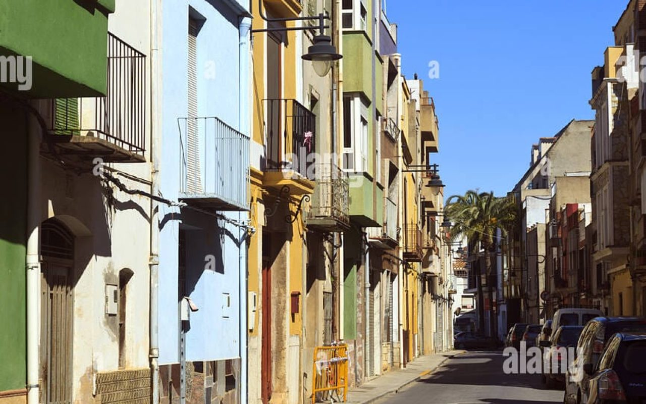 typical-street-in-the-town-of-alcala-de-xivert-castellon-spain-KXW5PN typical-street-in-the-town-of-alcala-de-xivert-castellon-spain-KXW5PN
