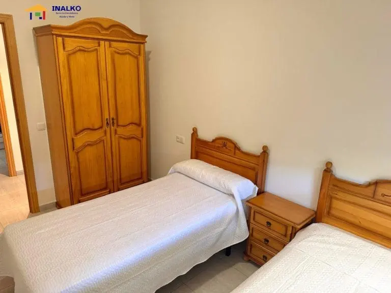 Dormitorio de la vivienda · Porta mediterranea- playa cargador · Vista 3
