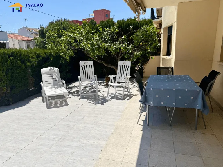 Terraza y espacio exterior · Porta mediterranea- playa cargador